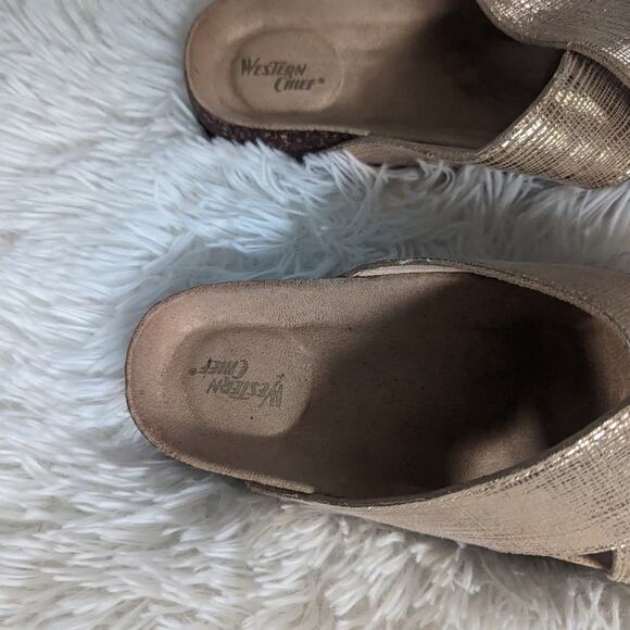 Women's Western Chief Gold Sandals Size 10 - Picture 3 of 6